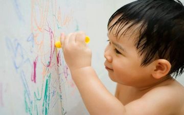 كيف نتعامل مع طفل لا يصغي؟